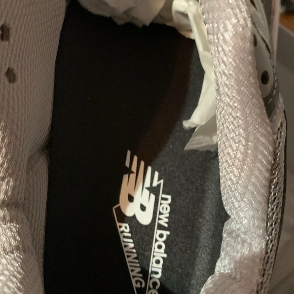 Men’s New  balance - Picture 6 of 8